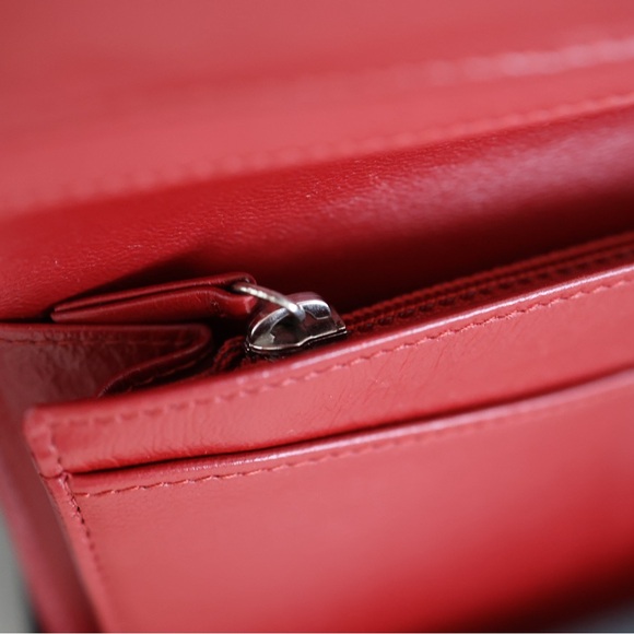 CHANEL Leather Wallet - Picture 7 of 7